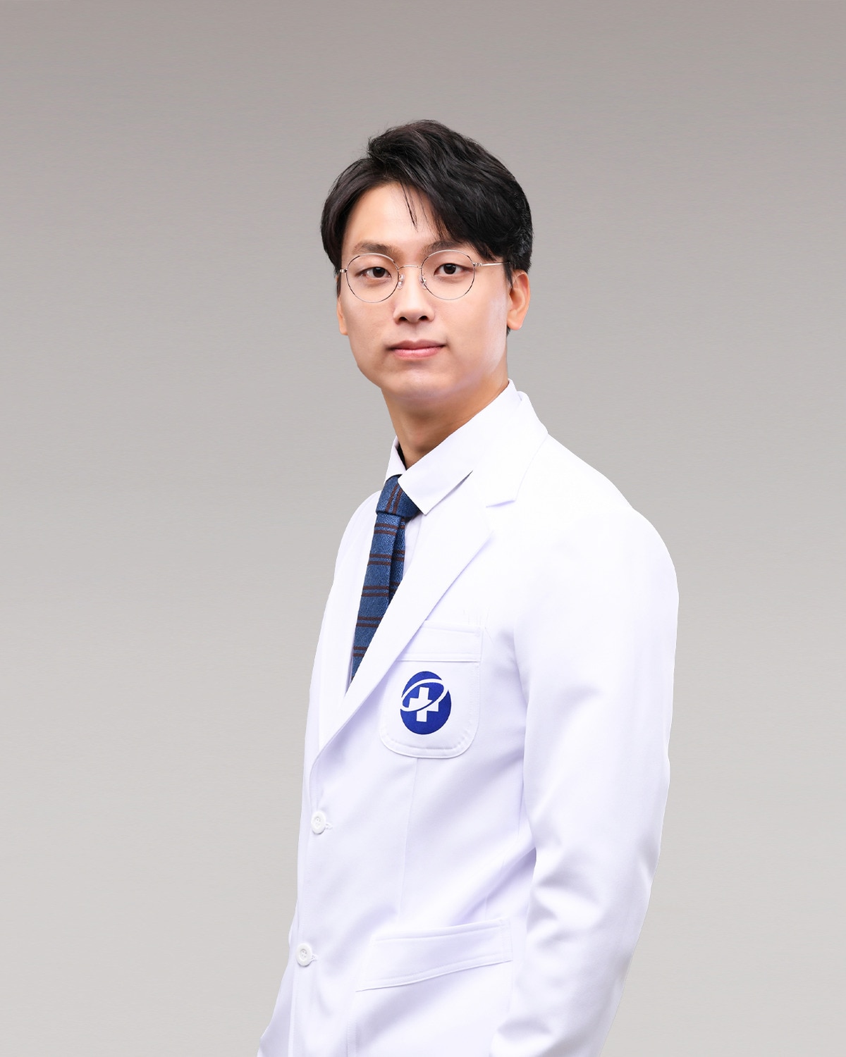 박현준 대표원장 · 재활의학과 전문의